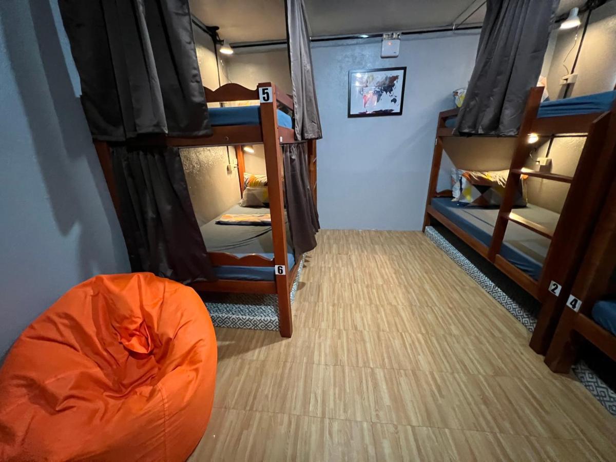 West Coast Beach House Cebu Extérieur photo