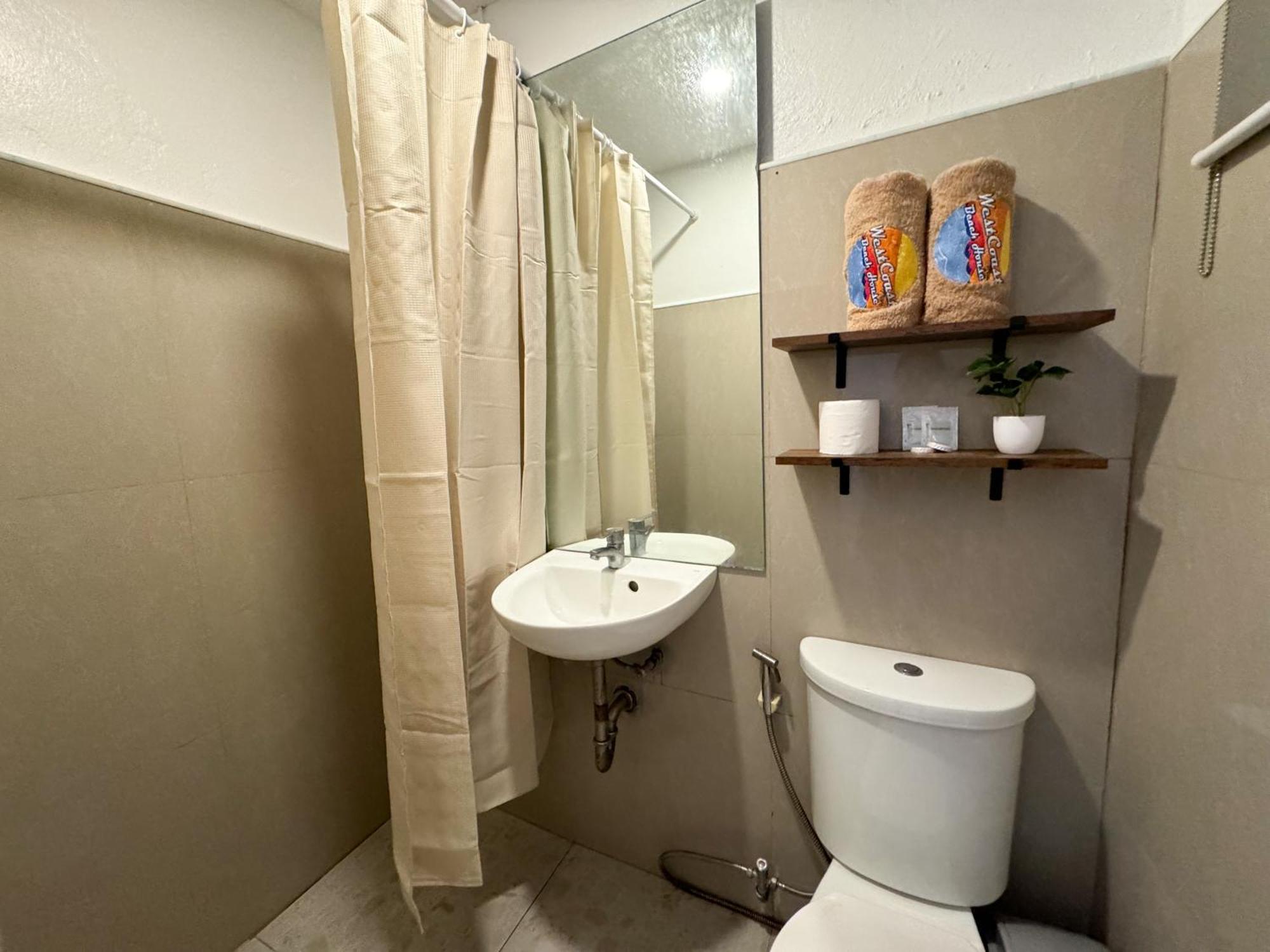 West Coast Beach House Cebu Extérieur photo
