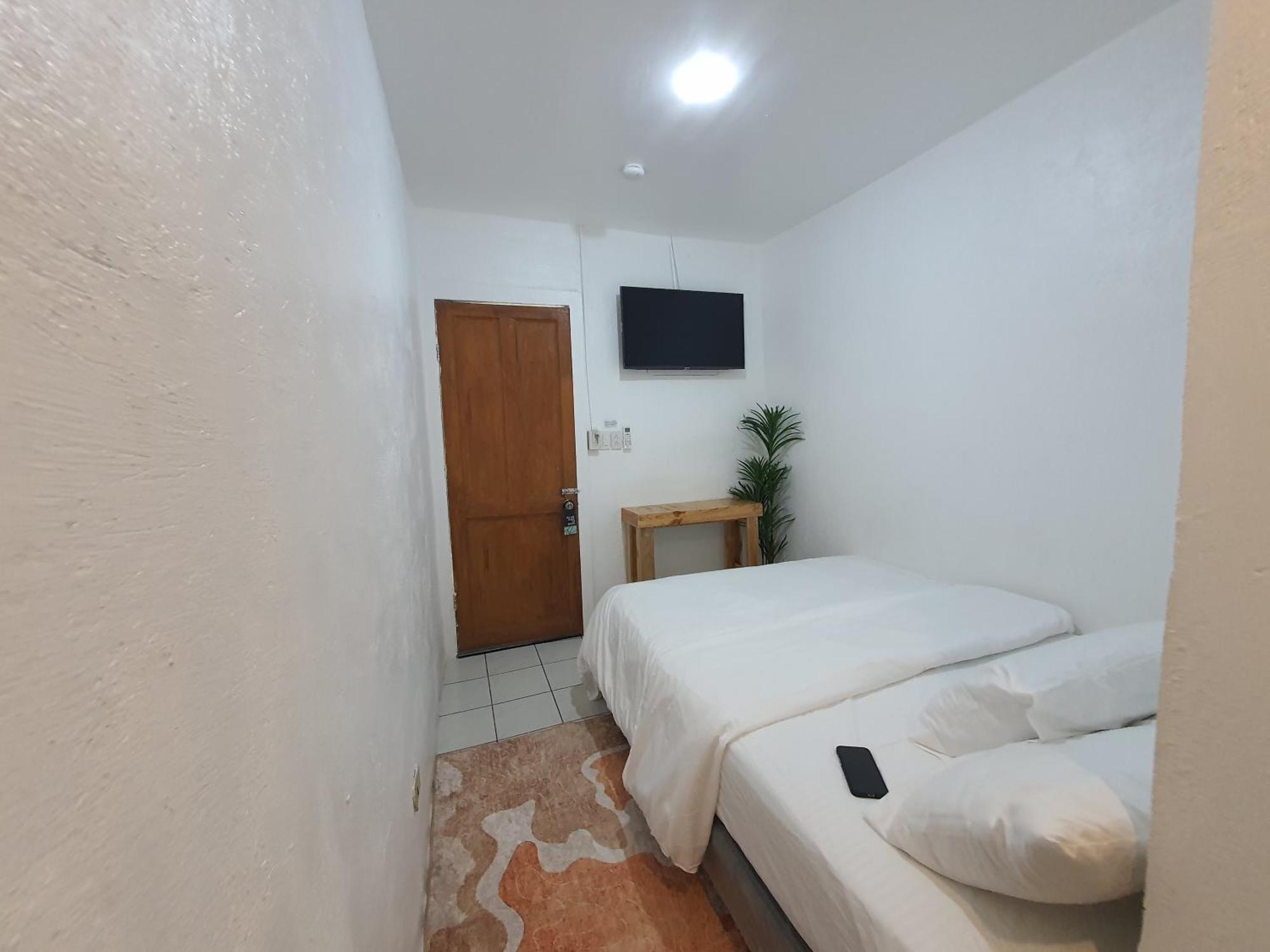West Coast Beach House Cebu Extérieur photo